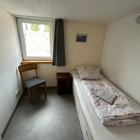 Hébergement de vacances Haus Saaleradweg Fuer Monteure , Radfahrer Und Angler