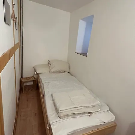 Haus Saaleradweg Fuer Monteure , Radfahrer Und Angler *